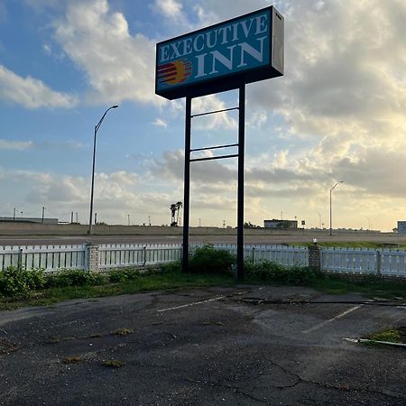 Executive Inn Robstown Eksteriør billede